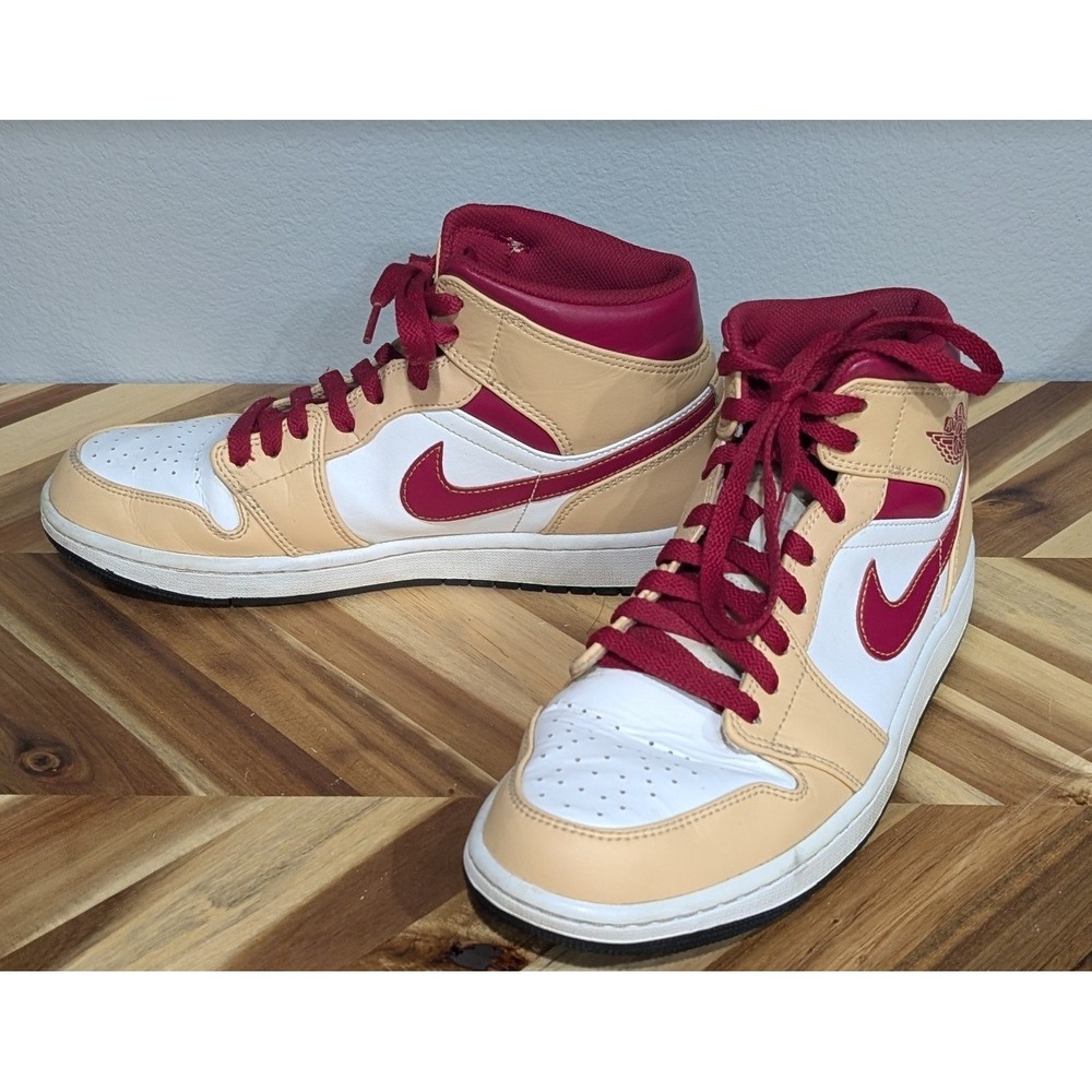 Air Jordan 1 Mid Tan Gum Red White Sneakers 554724-201 Mens Size 9.5